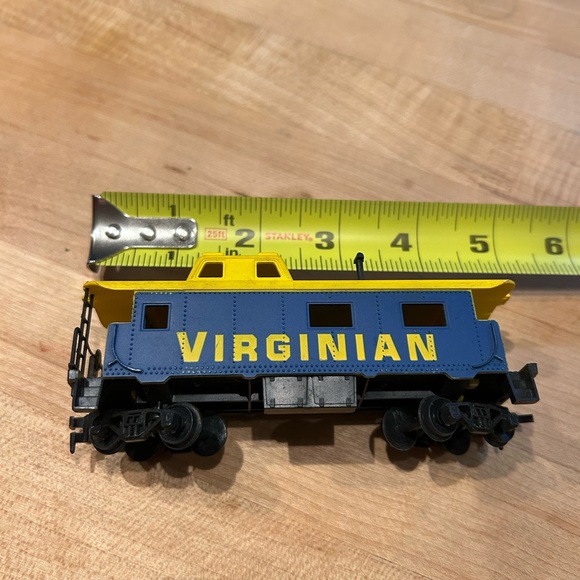 TYCO HO Scale VIRGINIAN 4301 DIESEL Locomotive Train Engine & xtra car - Picture 12 of 16